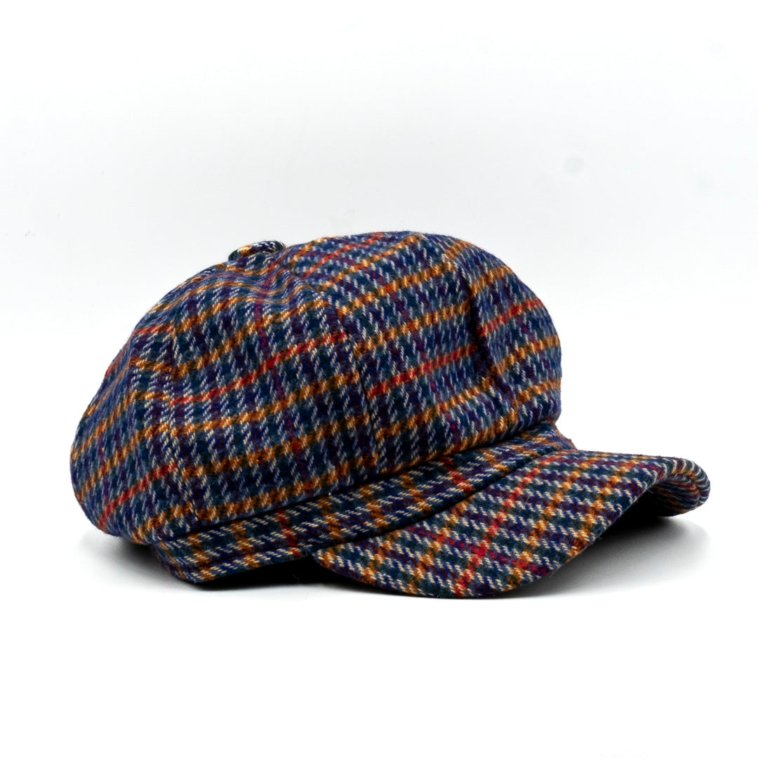 Cappello con visiera scozzese