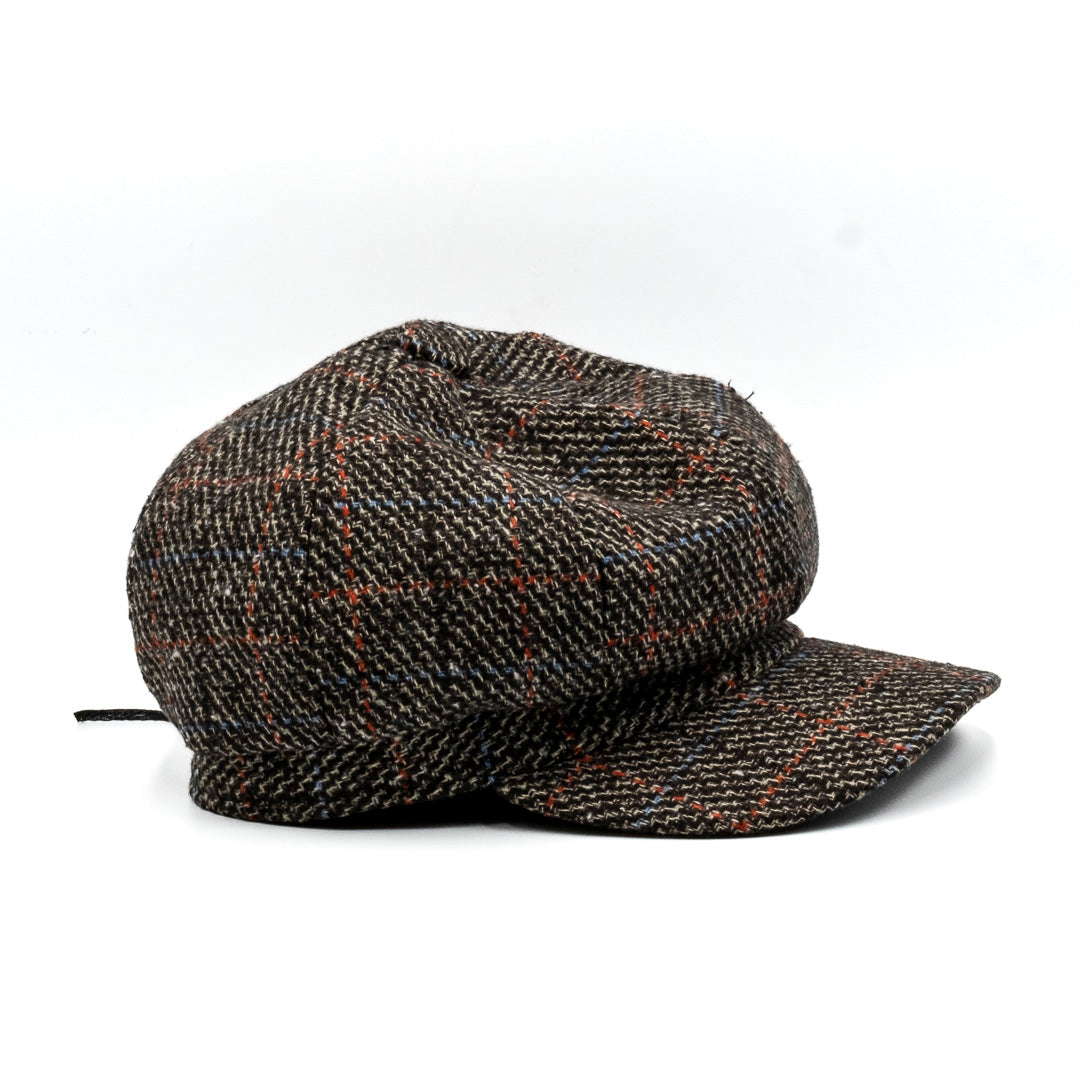 Cappello con visiera scozzese