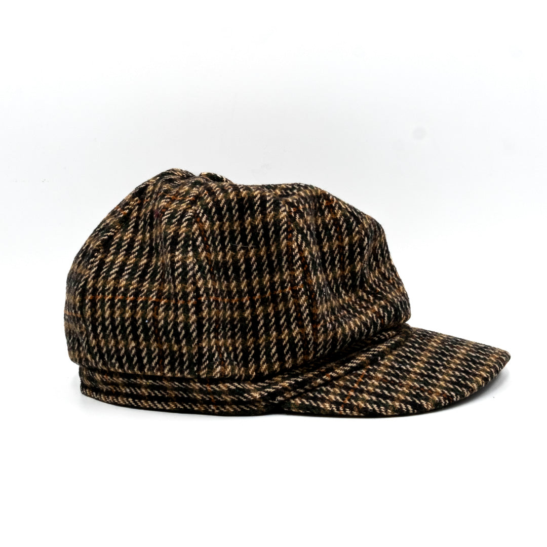 Cappello con visiera scozzese