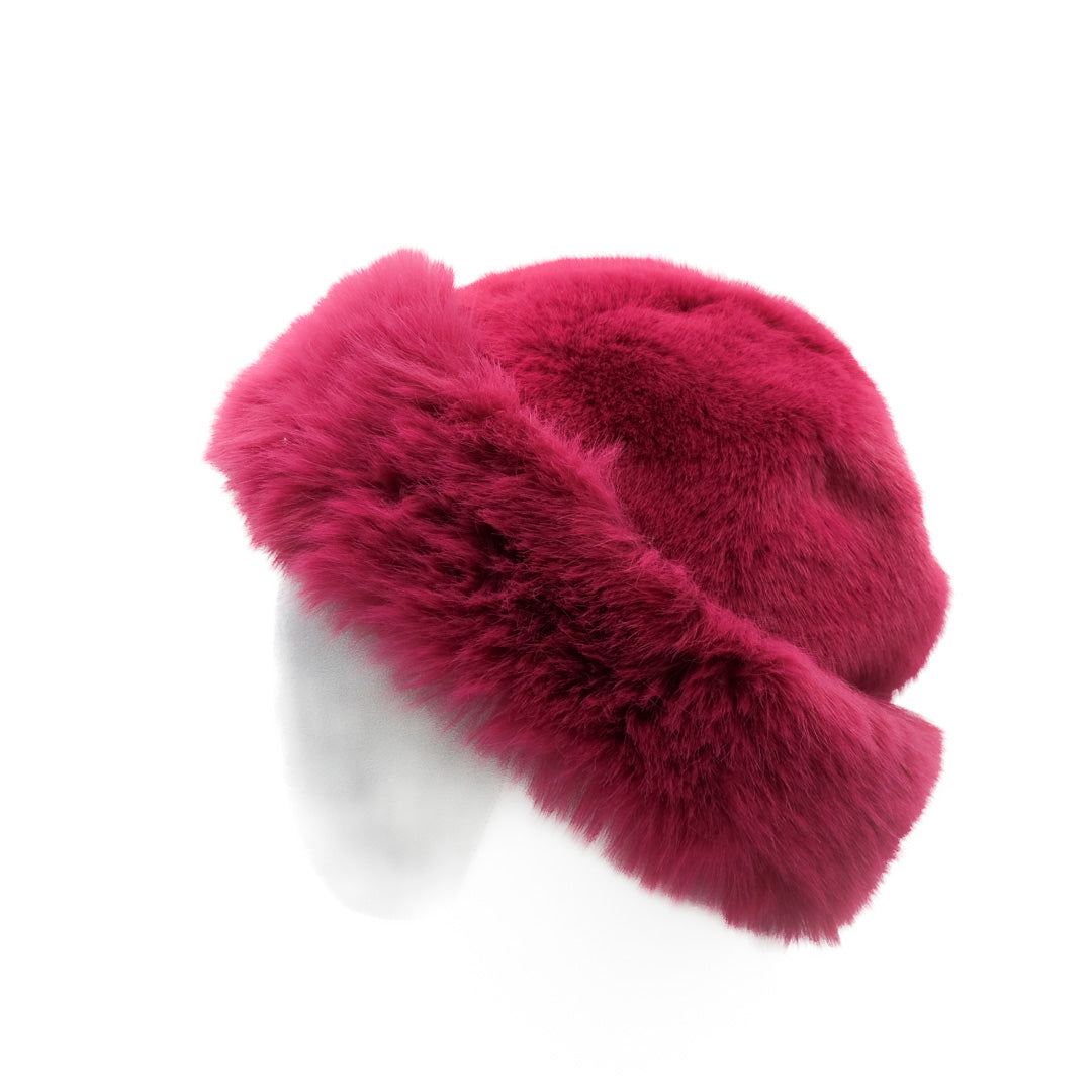 Cappello in eco pelliccia colorata