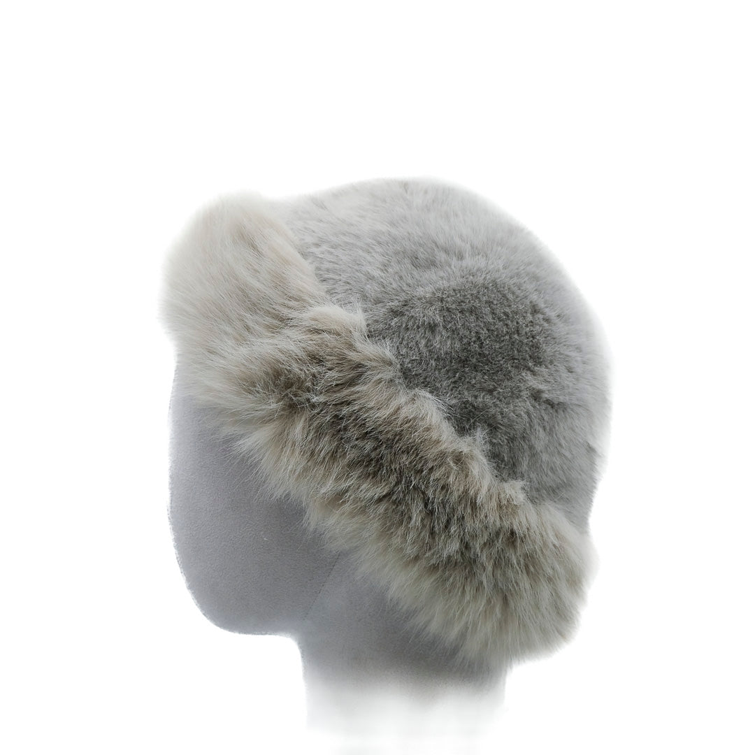 Cappello in eco pelliccia colorata