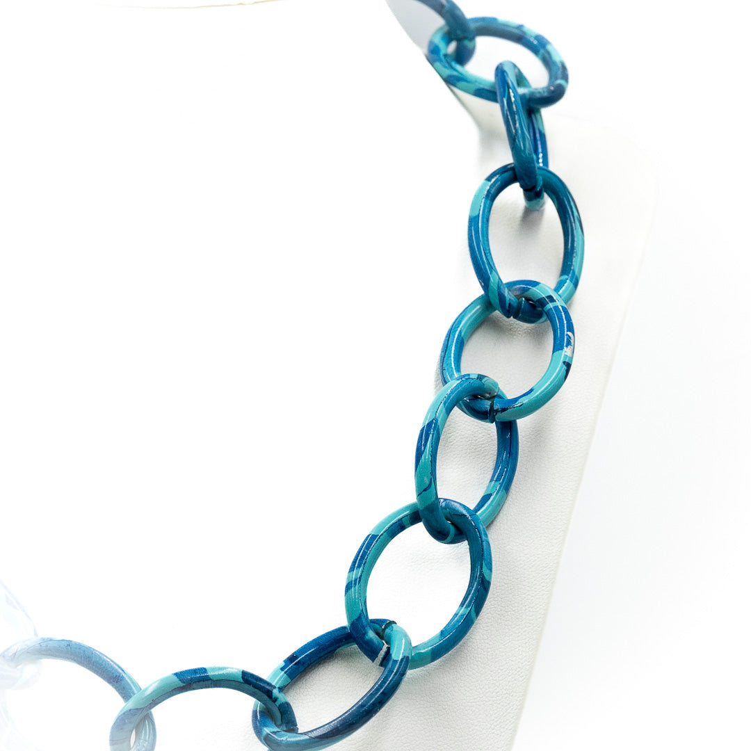 Collana con catena blu