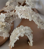 Sandali bassi sposa con pizzo e perline