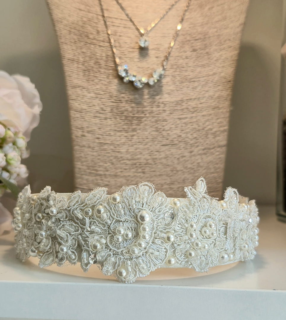 Cerchietto in pizzo ricamato sposa